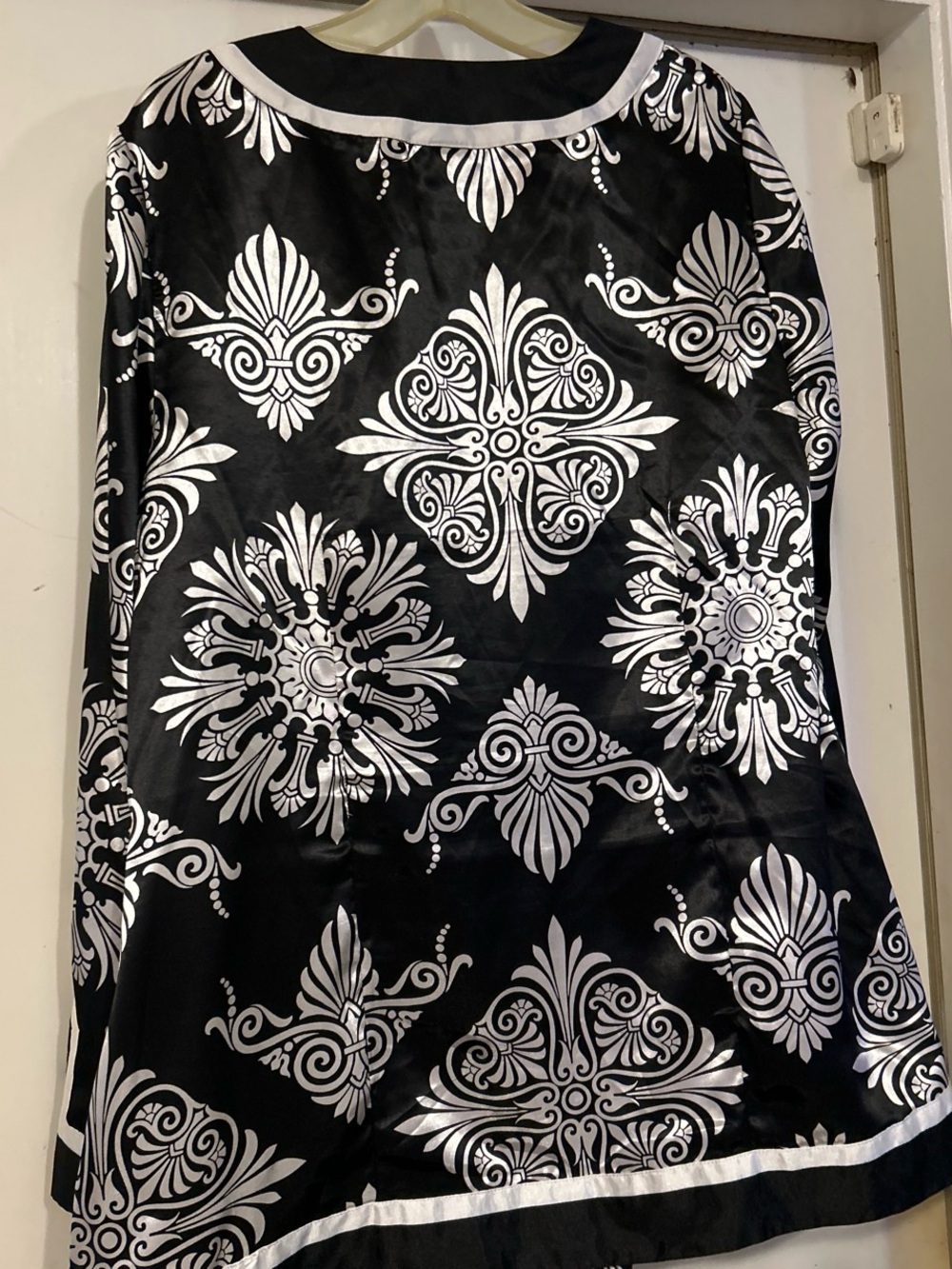 Lane Bryant Black and White Satin Tunic - Picture 2 of 6